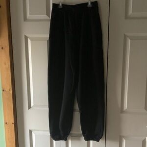 Russell Athletic sweatpants black two pocket elastic waist women’s medium